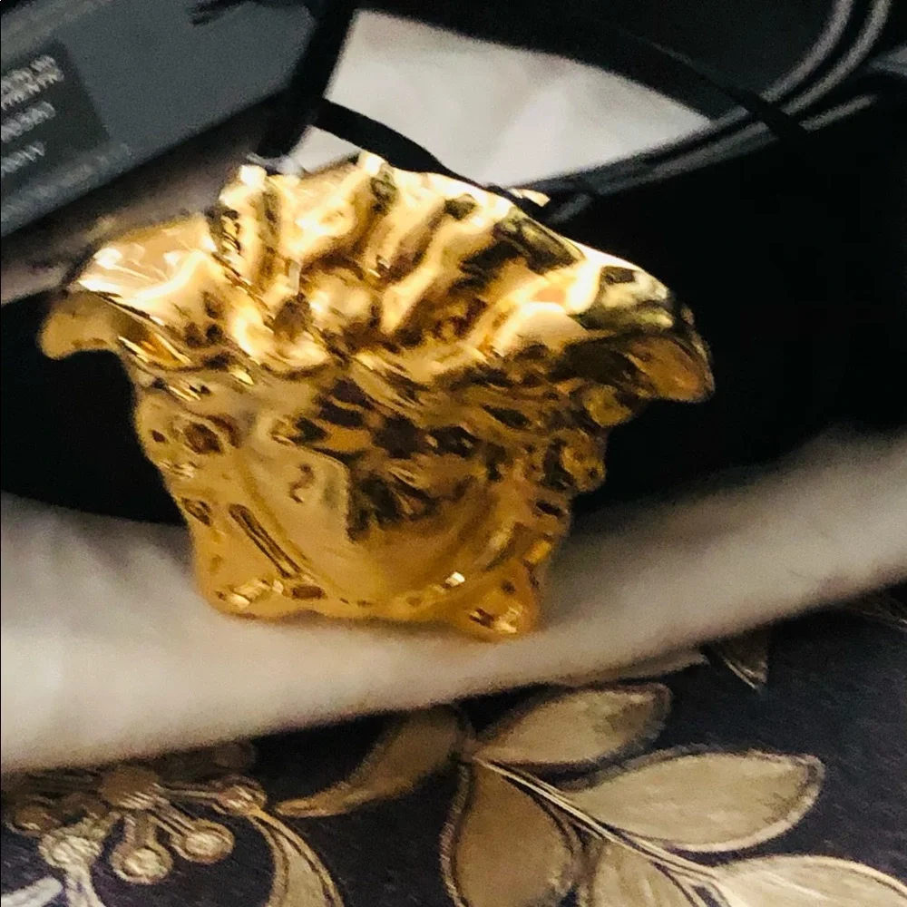Versace Palazzo Calf Leather Belt-  NWT 💎🔥100cm
